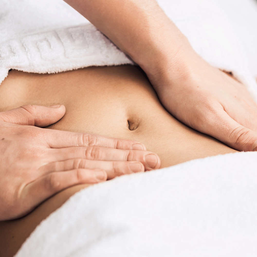 fisioterapeuta-masaje-abdominal